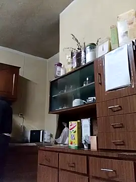 Snapshot of White_rabbit_ chatting on December 10, 2024, 11:19 pm White rabbit online show from December 10, 2024, 11:19 pm