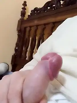 Snapshot of White_rabbit_ chatting on January 5, 2025, 3:23 pm White rabbit online show from January 5, 2025, 3:23 pm