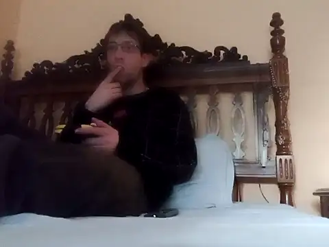 Snapshot of White_rabbit_ chatting on January 14, 2025, 4:18 pm White rabbit online show from January 14, 2025, 4:18 pm