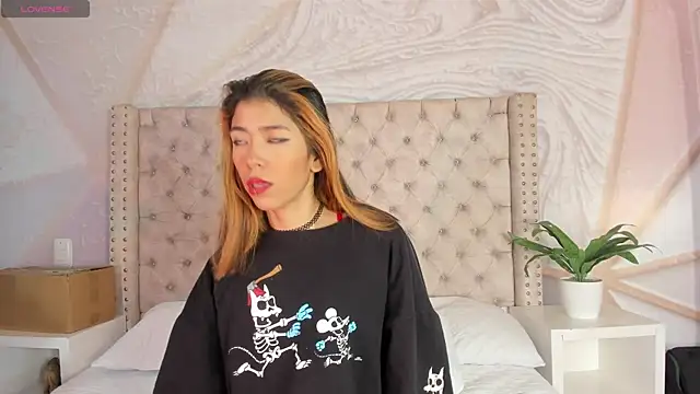 Snapshot of Girl_Cherry chatting on January 25, 2025, 11:34 am Girl Cherry online show from January 25, 2025, 11:34 am