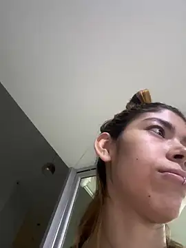 Snapshot of Girl_Cherry chatting on January 30, 2025, 11:01 am Girl Cherry online show from January 30, 2025, 11:01 am