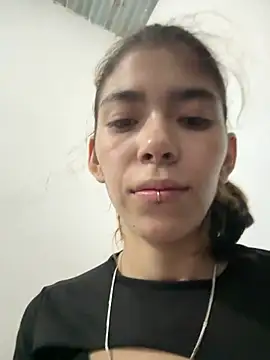 Snapshot of Girl_Cherry chatting on February 14, 2025, 1:13 am Girl Cherry online show from February 14, 2025, 1:13 am