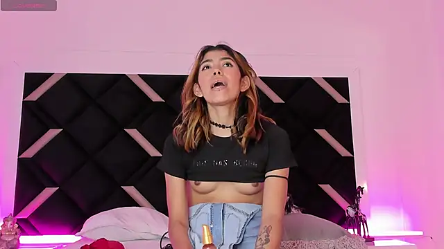 Snapshot of Girl_Cherry chatting on March 22, 2025, 5:52 pm Girl Cherry online show from March 22, 2025, 5:52 pm