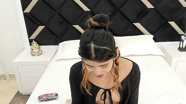 Snapshot of Girl_Cherry chatting on September 22, 2025, 11:34 am Girl Cherry online show from September 22, 2025, 11:34 am