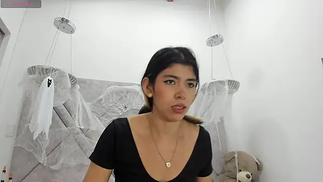 Snapshot of Girl_Cherry chatting on October 9, 2025, 11:30 am Girl Cherry online show from October 9, 2025, 11:30 am