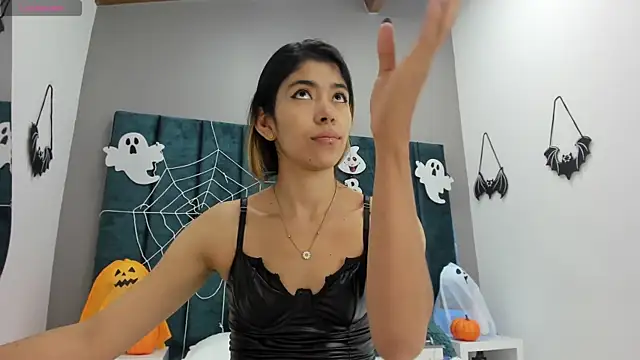 Snapshot of Girl_Cherry chatting on October 13, 2025, 11:32 am Girl Cherry online show from October 13, 2025, 11:32 am
