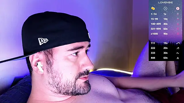 Snapshot of DominantTheo chatting on February 6, 2025, 3:27 am DominantTheo online show from February 6, 2025, 3:27 am