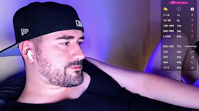 Snapshot of DominantTheo chatting on March 9, 2025, 6:17 am DominantTheo online show from March 9, 2025, 6:17 am