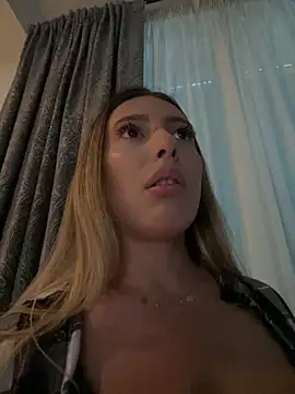 Snapshot of Eva_Ryen chatting on September 14, 2025, 3:55 pm Eva Ryen online show from September 14, 2025, 3:55 pm