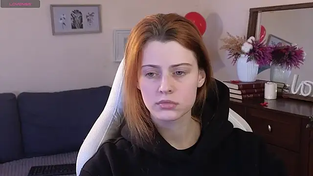 doll lesli online show from February 25, 2025, 2:22 pm