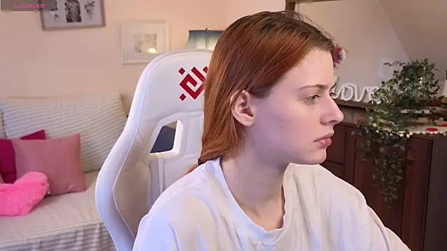 doll lesli online show from March 15, 2025, 2:12 pm