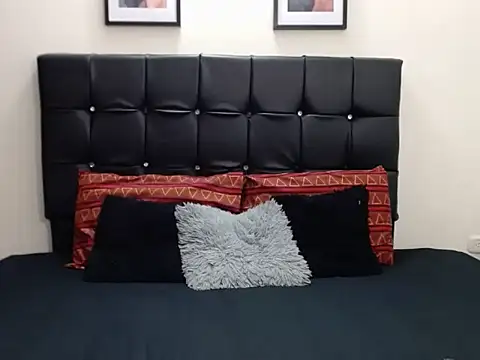 Violette Adams online show from September 15, 2025, 12:05 pm