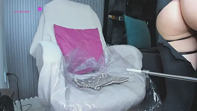 Snapshot of levana1 chatting on September 26, 2025, 1:09 am levana1 online show from September 26, 2025, 1:09 am