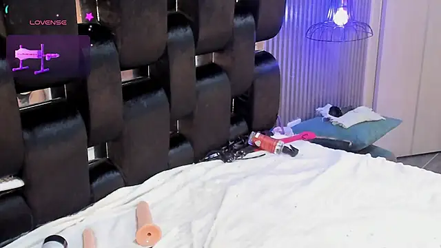 levana1 online show from September 27, 2025, 3:17 pm