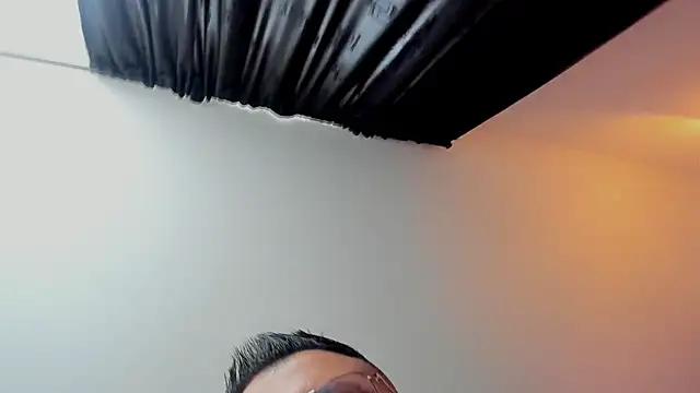 MrFrank tattoo online show from December 18, 2024, 6:35 pm