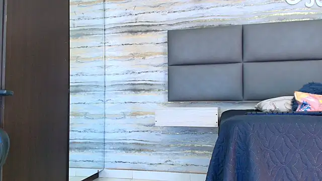 oliver  brown online show from January 17, 2026, 11:52 pm