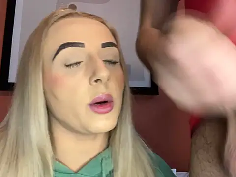 Snapshot of Strongqueen chatting on February 23, 2025, 6:34 pm Strongqueen online show from February 23, 2025, 6:34 pm