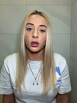 Strongqueen online show from June 4, 2026, 7:53 pm