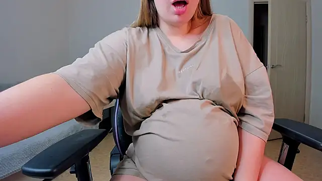 Snapshot of stella_vestal chatting on December 1, 2025, 3:17 pm stella vestal online show from December 1, 2025, 3:17 pm