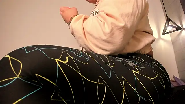  rebecca1 online show from March 19, 2025, 8:32 pm