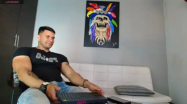 Snapshot of GendersonFit chatting on February 12, 2025, 10:26 pm GendersonFit online show from February 12, 2025, 10:26 pm