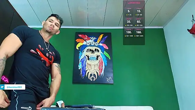 Snapshot of GendersonFit chatting on September 26, 2025, 2:32 pm GendersonFit online show from September 26, 2025, 2:32 pm