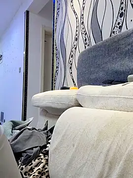 guozuo online show from April 14, 2026, 2:01 pm