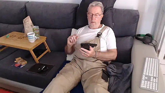 Nudelschwanz online show from March 8, 2025, 9:28 am