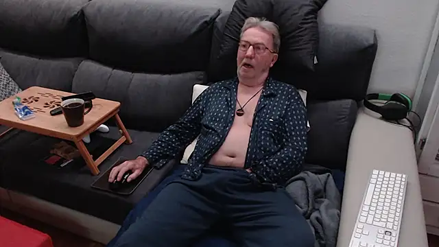 Nudelschwanz online show from March 12, 2025, 5:46 am