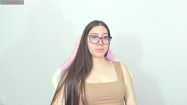 alice-love1 online show from March 2, 2025, 2:30 am