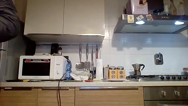 woww791 online show from December 15, 2025, 7:29 pm