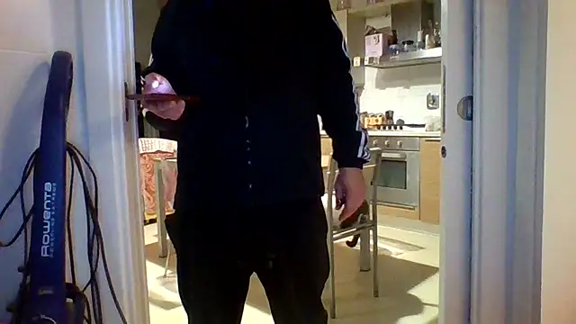 woww791 online show from December 20, 2025, 6:04 pm