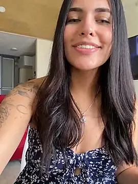 DaphneUwu online show from December 3, 2024, 5:23 pm