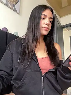 DaphneUwu online show from December 23, 2024, 3:01 pm