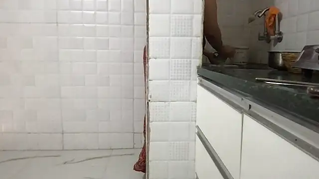 Snapshot of Riyasingh9 chatting on March 13, 2025, 4:05 am Riyasingh9 online show from March 13, 2025, 4:05 am