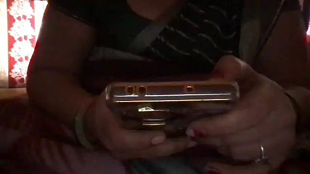 Snapshot of Riyasingh9 chatting on September 20, 2025, 3:18 am Riyasingh9 online show from September 20, 2025, 3:18 am