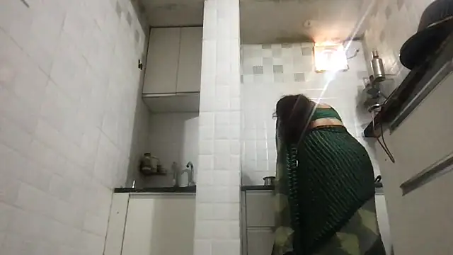 Snapshot of Riyasingh9 chatting on February 13, 2026, 4:19 am Riyasingh9 online show from February 13, 2026, 4:19 am