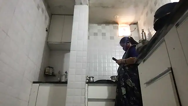 Snapshot of Riyasingh9 chatting on March 7, 2026, 4:53 am Riyasingh9 online show from March 7, 2026, 4:53 am