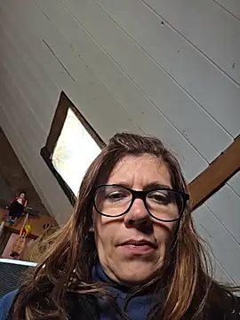 Lina lou4 online show from March 11, 2026, 3:18 pm