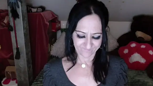 DebraMilf online show from January 31, 2025, 2:48 am