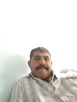 Snapshot of Amandev7 chatting on October 13, 2025, 11:10 am Amandev7 online show from October 13, 2025, 11:10 am