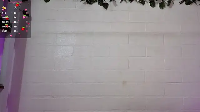 Snapshot of louise_nails chatting on May 13, 2026, 6:38 pm louise nails online show from May 13, 2026, 6:38 pm