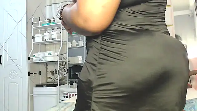 SexyyNana online show from March 4, 2026, 2:17 am