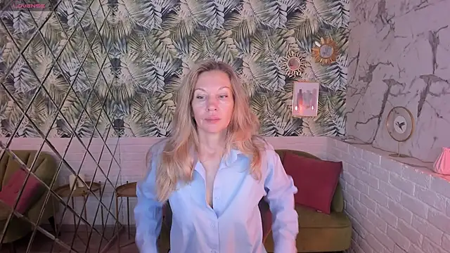 Snapshot of NancyGrace chatting on November 4, 2025, 5:06 am NancyGrace online show from November 4, 2025, 5:06 am