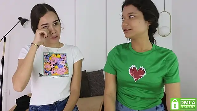 Snapshot of sexychanell_18 chatting on October 22, 2025, 1:22 pm sexychanell 18 online show from October 22, 2025, 1:22 pm