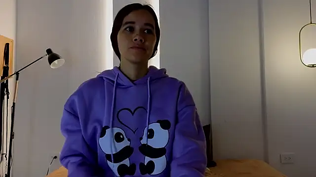 sexychanell 18 online show from April 18, 2026, 1:37 pm