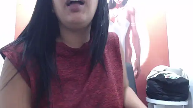 Snapshot of Laura_hottt chatting on October 29, 2025, 2:25 am Laura hottt online show from October 29, 2025, 2:25 am