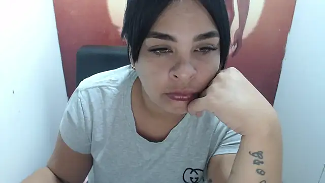 Snapshot of Laura_hottt chatting on February 25, 2026, 2:05 pm Laura hottt online show from February 25, 2026, 2:05 pm