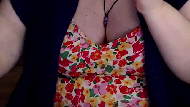 Snapshot of mayasmith chatting on May 13, 2026, 7:11 pm mayasmith online show from May 13, 2026, 7:11 pm