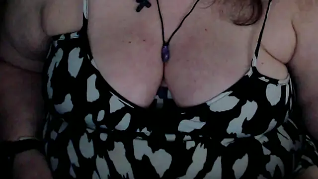 Snapshot of mayasmith chatting on May 18, 2026, 3:29 pm mayasmith online show from May 18, 2026, 3:29 pm